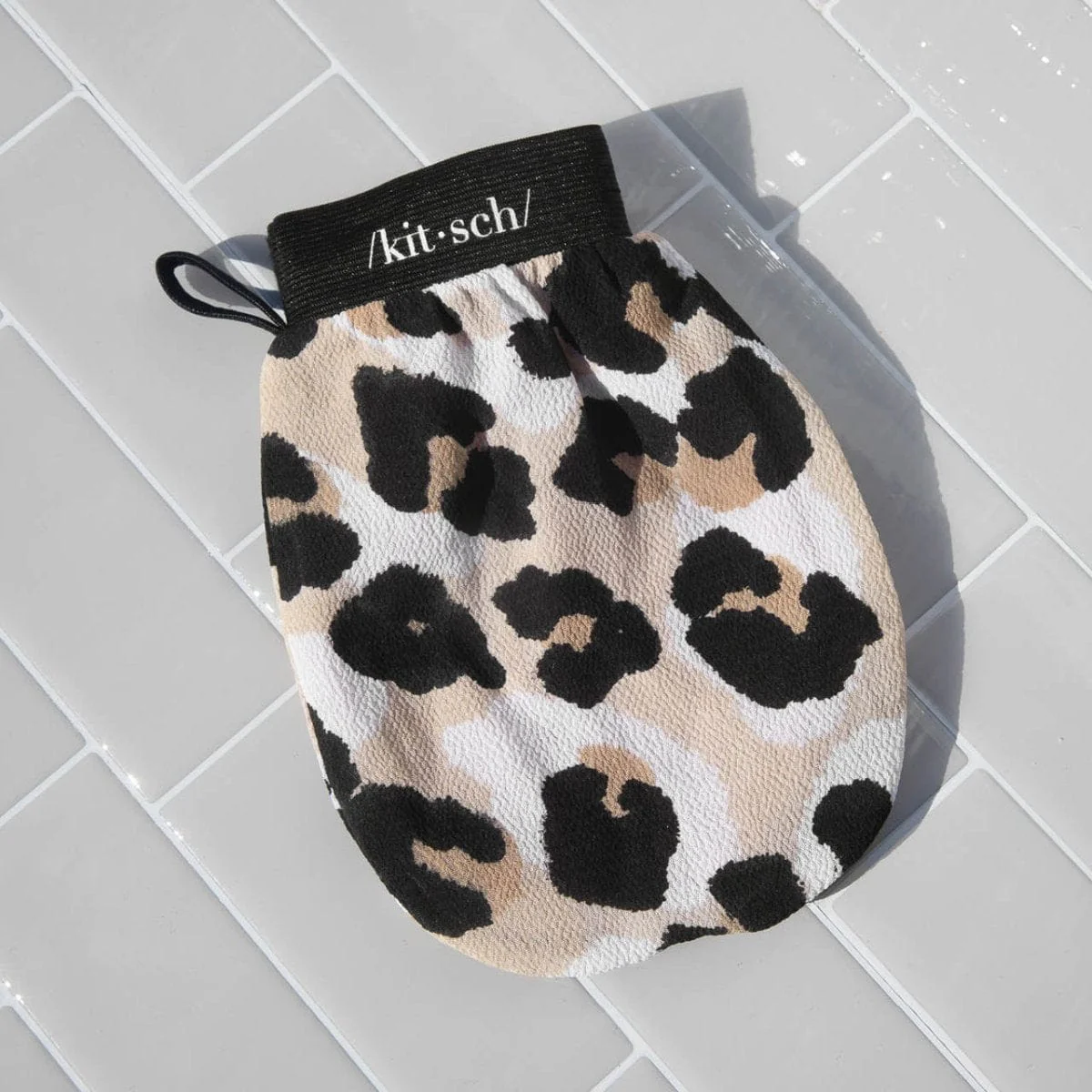 Leopard Exfoliating Glove - Image 4