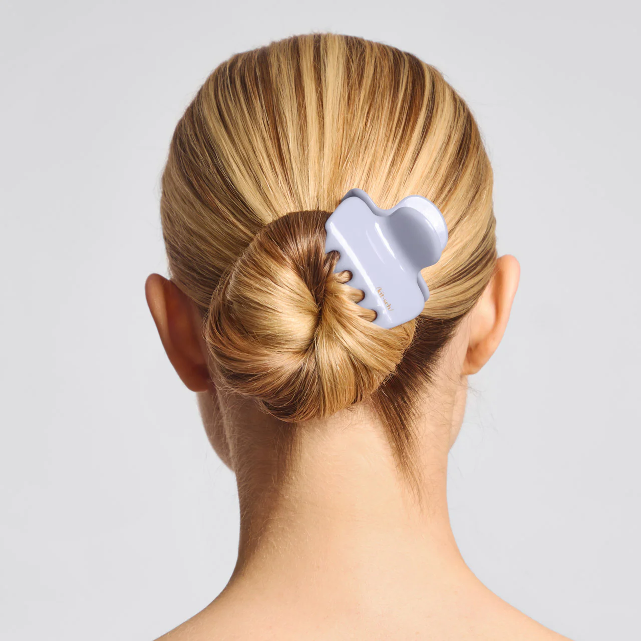 Hydrangea Breeze Cloud Claw Clip - Medium - Image 2